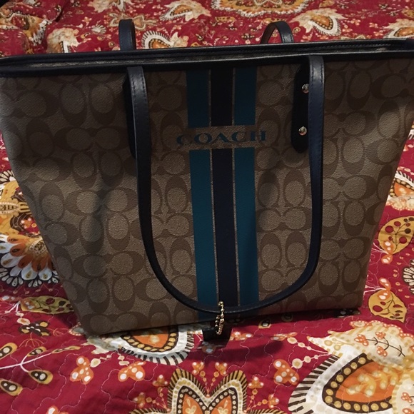 BUNDLE! Coach Tote & Wristlet