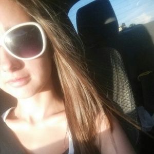 Meet your Posher, Amber