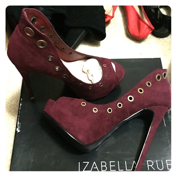 Izabella Rue