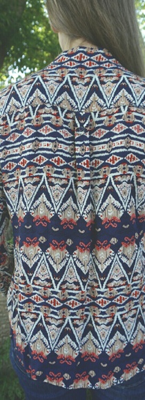 Printed Long-Sleeved Pattern Market& Spruce Shirt - Picture 3 of 4