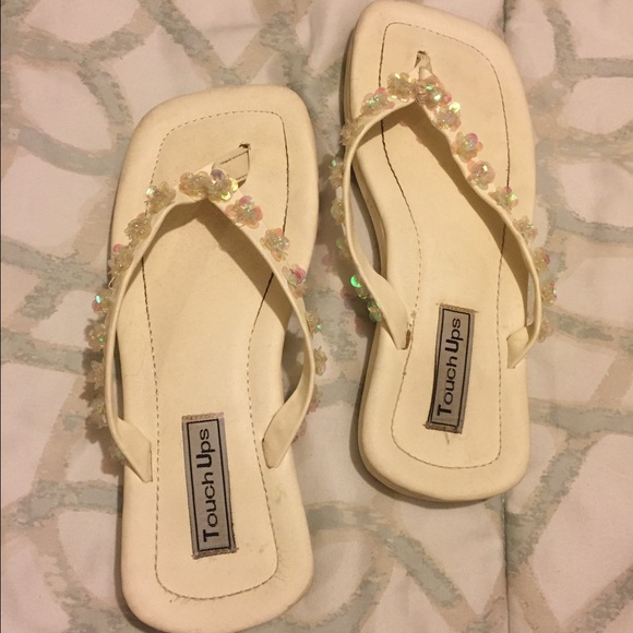 Cream colored wedding bride flip flops, sz 8