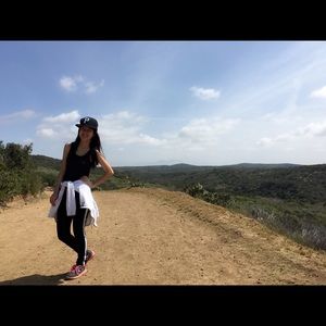 Meet your Posher, Tuyen