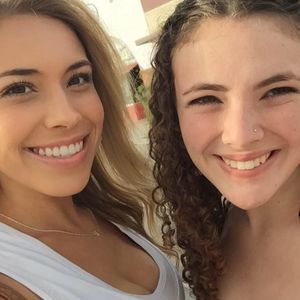 Meet your Posher, Mara