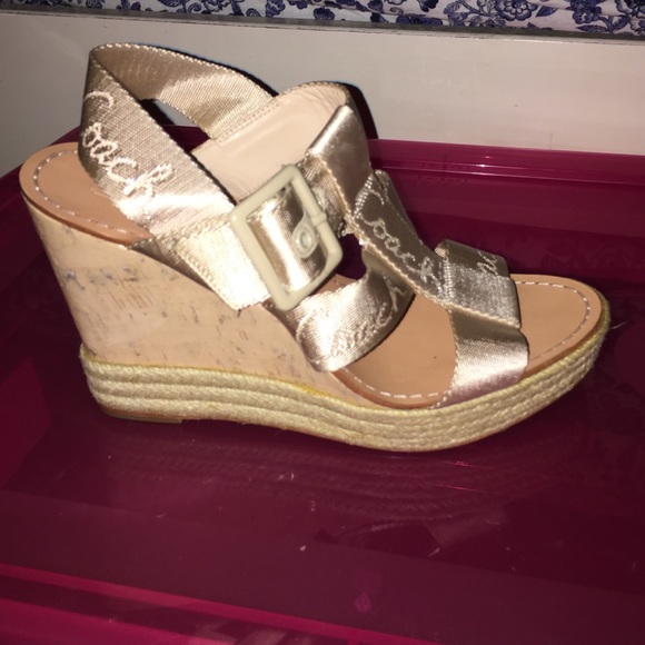 NWOB PALE PINK COACH MONOGRAM ESPADRILLES size 9 - Picture 3 of 4