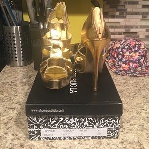 Shoe Republica Pumps