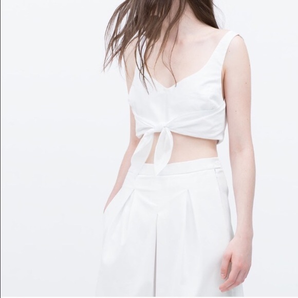 ✨ISO✨ LOOKING for Zara Tie Crop Top