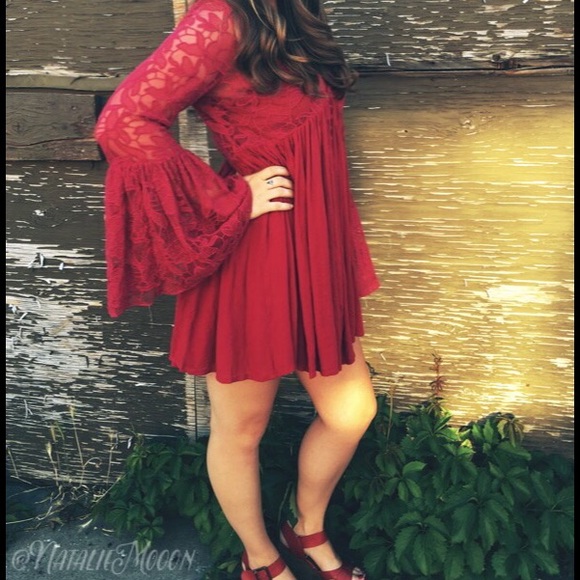 Free People Bell Sleeved Lace Dress