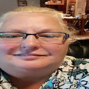 Meet your Posher, Debra