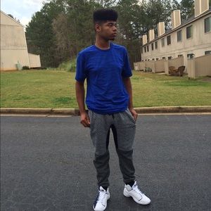 Meet your Posher, Mikel