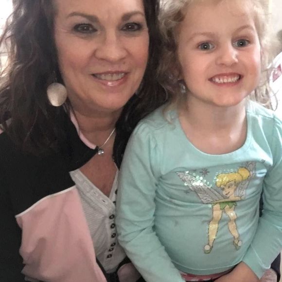 Meet your Posher, Cindy - Picture 1 of 1