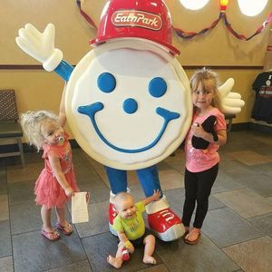 Meet your Posher, Paula