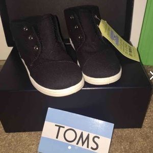 Paseo Mid Boys Toms size 11c