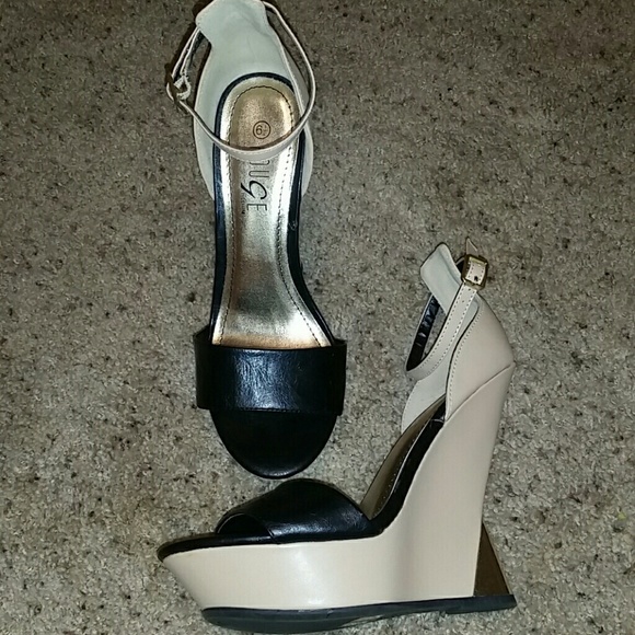 Black/cream Unique high Heels