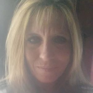 Meet your Posher, Debra