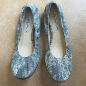 VERA WANG FLATS