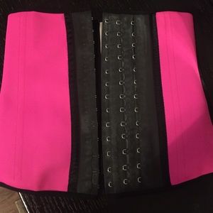 Waist trainer