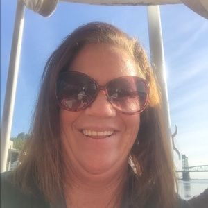 Meet your Posher, Pamela