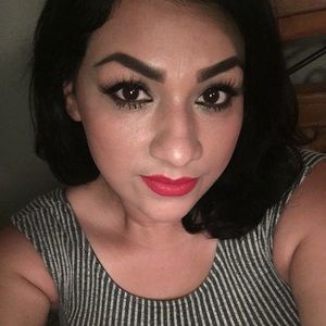 Meet your Posher, Lusia