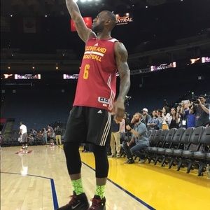 Meet your Posher, Ebony