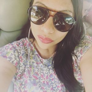 Meet your Posher, Mariela