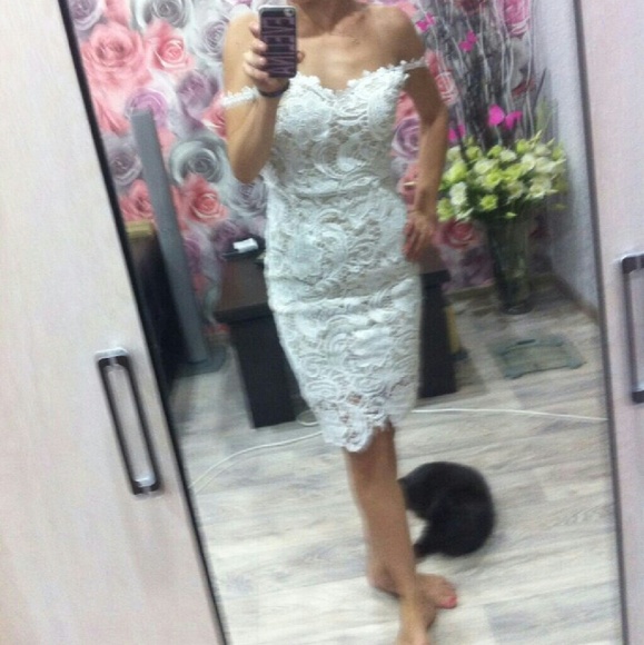 Clearence NWOT Stunning Dress. Padded top - Picture 2 of 5