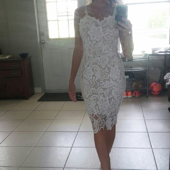 Clearence NWOT Stunning Dress. Padded top - Picture 4 of 5