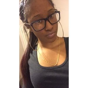 Meet your Posher, Brittney