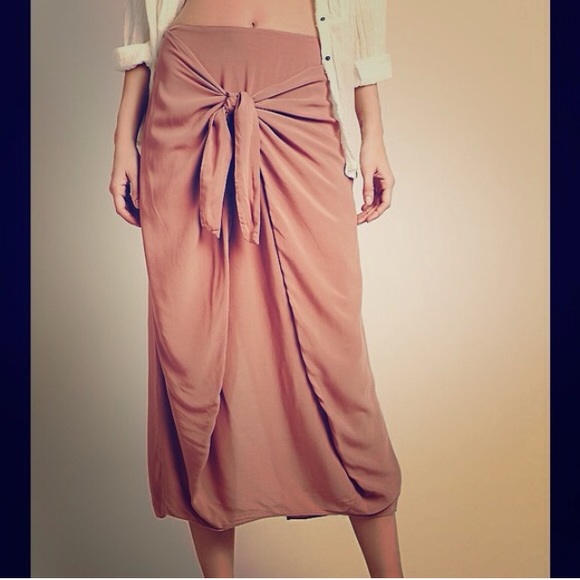 ISO free people skirt!!