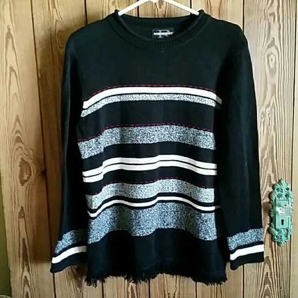 Black and gray sweater