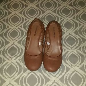 DONATING 2/28 Mossimo supply Co tan flats