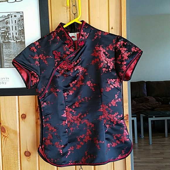 Asian top - Picture 1 of 2