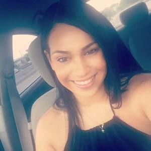 Meet your Posher, Ely