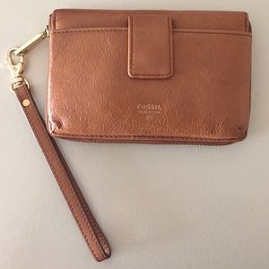 Fossil wristlet