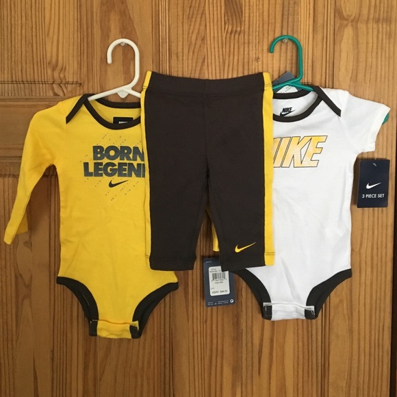 NIKE 3 piece outfit set for 6/9mo old