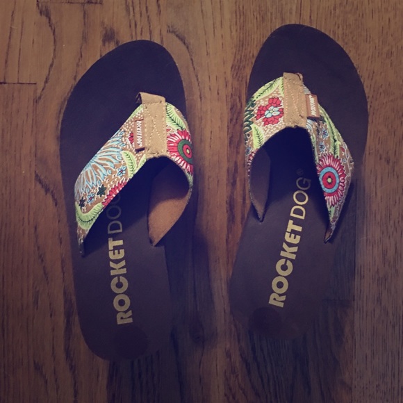 Platform sandals