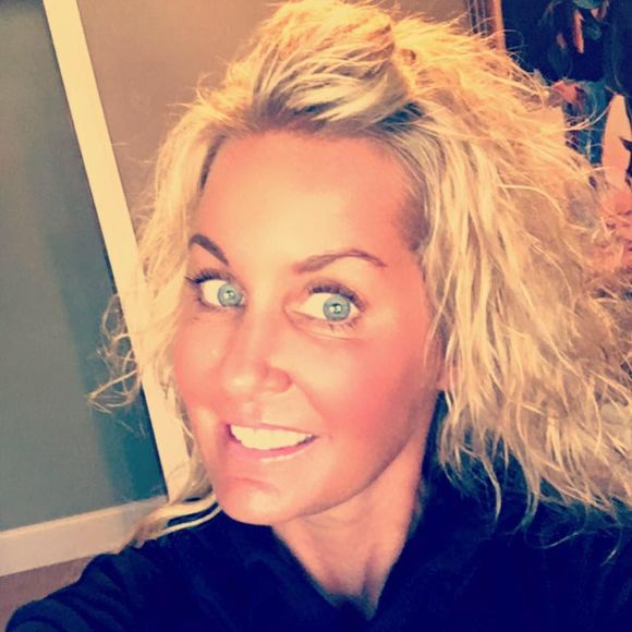 Meet your Posher, Stephanie - Picture 1 of 1