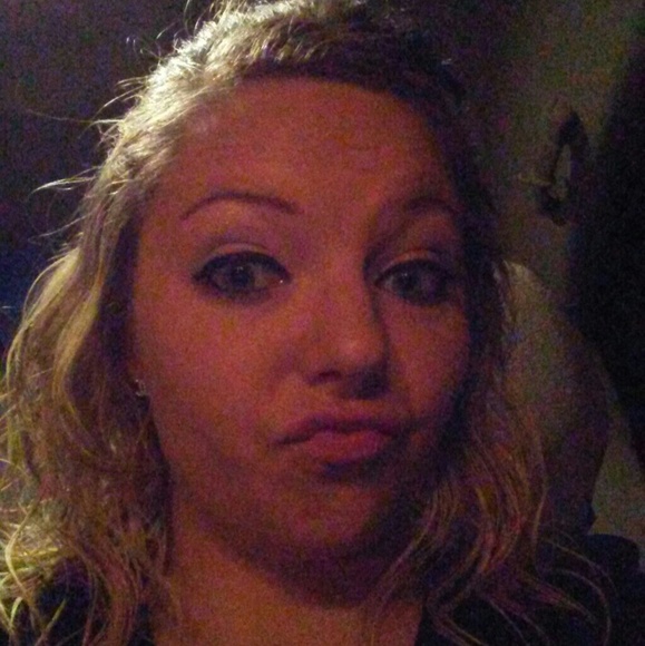 Meet your Posher, Brandy - Picture 1 of 1