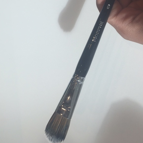 Morphe E9 Oval Foundation Brush - Picture 4 of 4