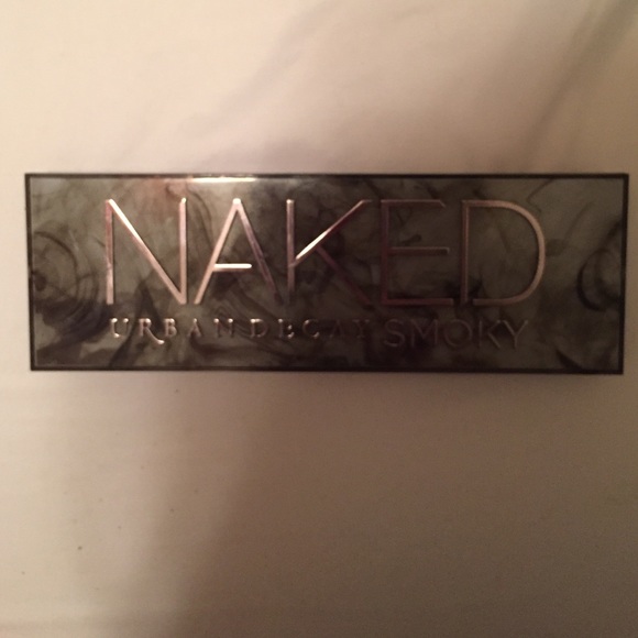 Urban Decay Naked Smoky eyeshadow kit