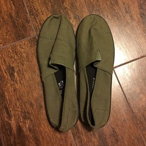Army Green Toms