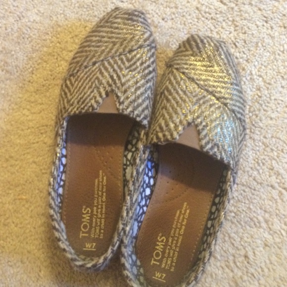 Toms shoes