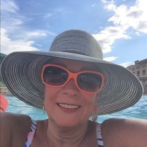 Meet your Posher, Cheryl