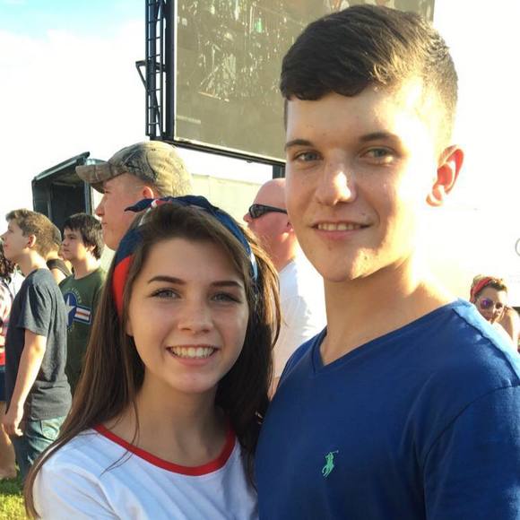 Meet your Posher, Alexis - Picture 1 of 1