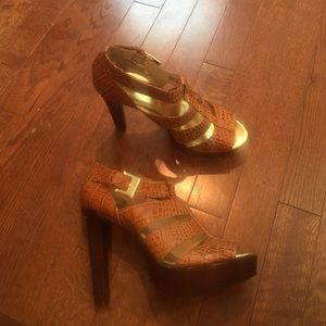 Michael Kors platform heels. Size 7