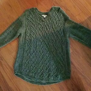 2x cable knit sweater