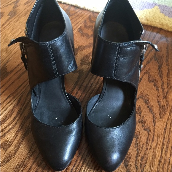 Very cool and comfy heels