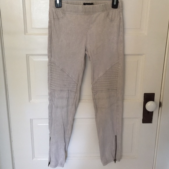 The best leggings ever - Picture 1 of 3