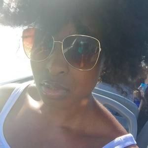 Meet your Posher, Sakile