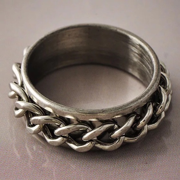 ⚡️REDUCED ⚡️- Men's Chain Link Ring - Picture 2 of 2