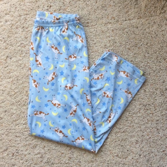 👭HOST PICK👭Cow jumped over the moon pajamas - Picture 3 of 3